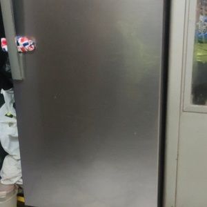 Meet your Posher, Sana